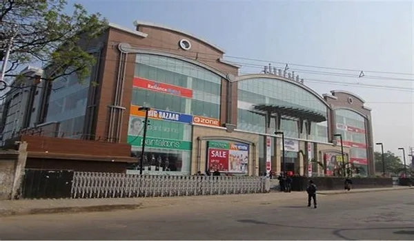 Malls and retail near Milan at Godrej MSR City along NH-44 in North Bengaluru